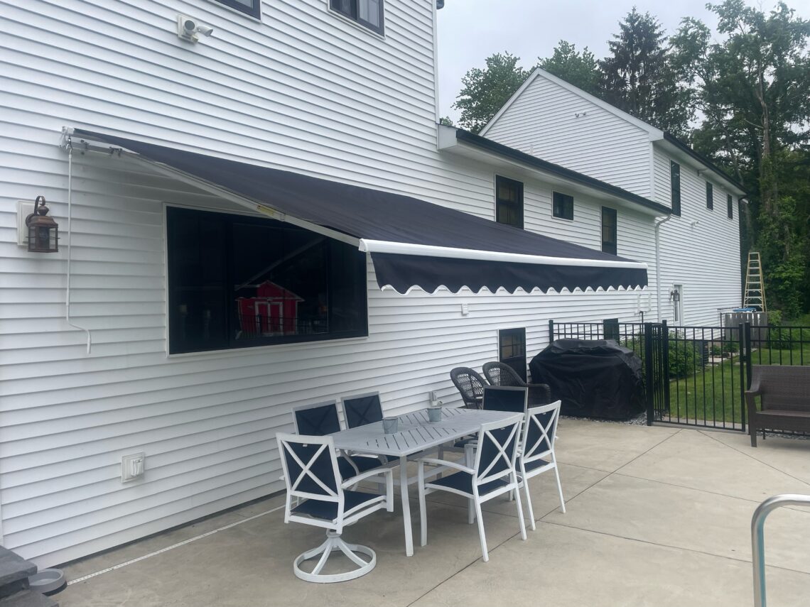 How to Choose the Right Awning Color For Your Home￼